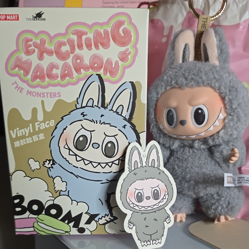 LABUBU Exciting Macaron - Sesame Bean